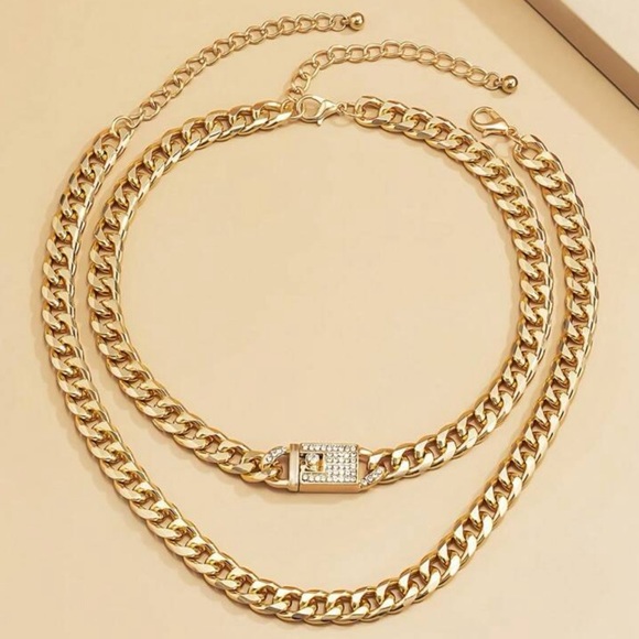 Double Layer Lock Fashion Necklace - Picture 2 of 5